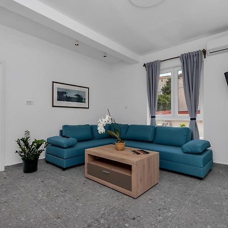 Apartment Mediteraneo Макарска Экстерьер фото