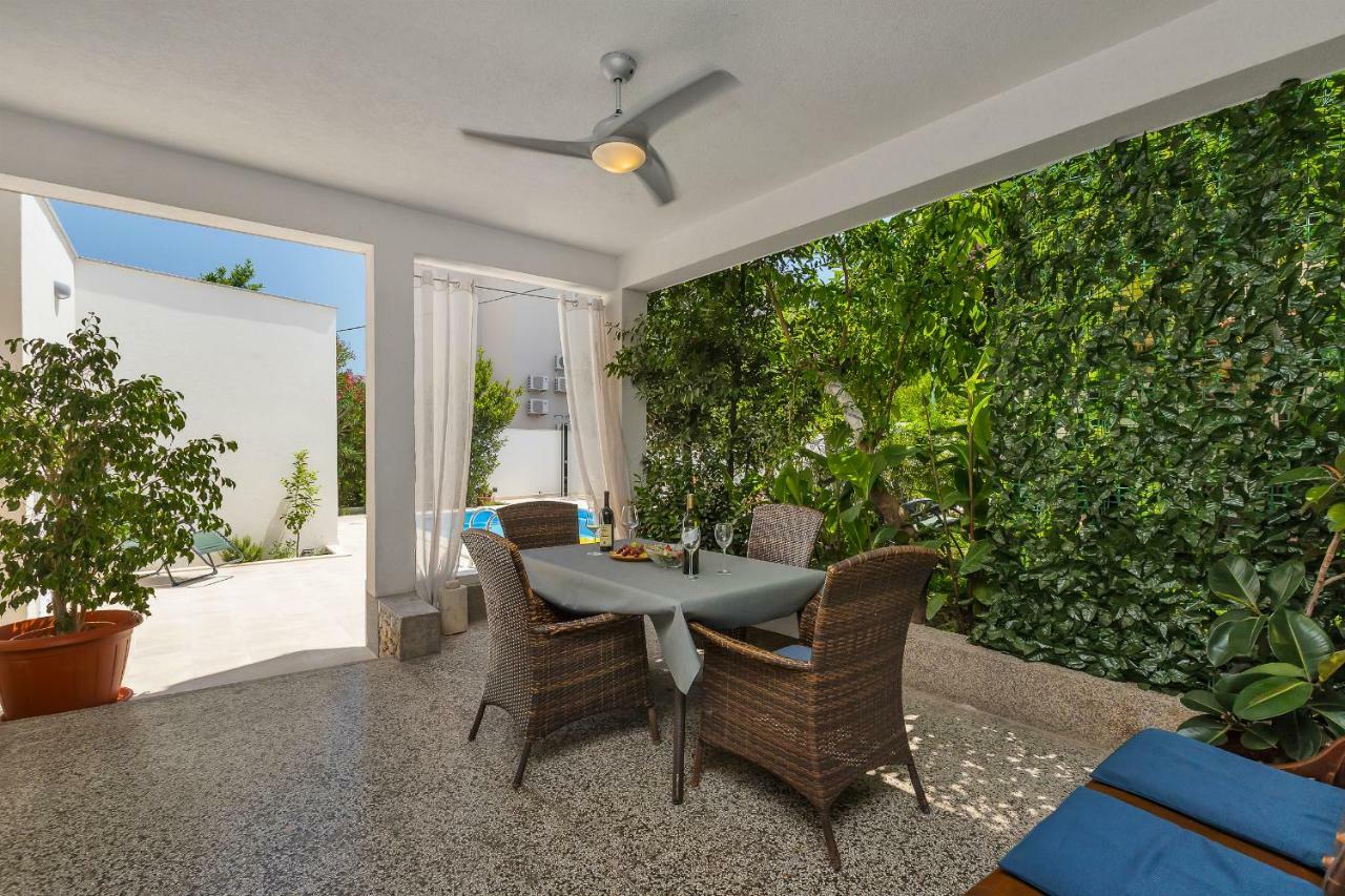 Apartment Mediteraneo Макарска Экстерьер фото