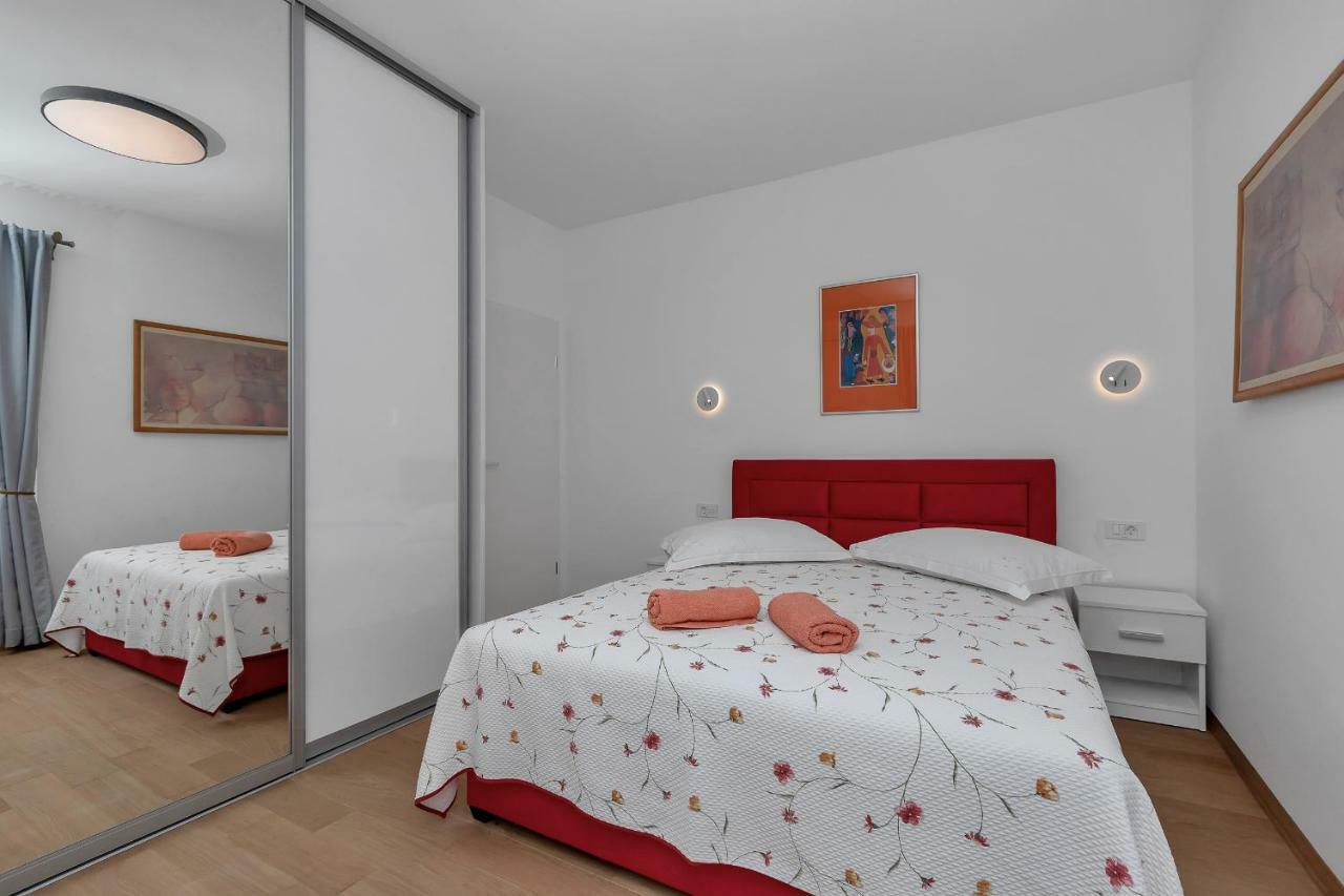 Apartment Mediteraneo Макарска Экстерьер фото