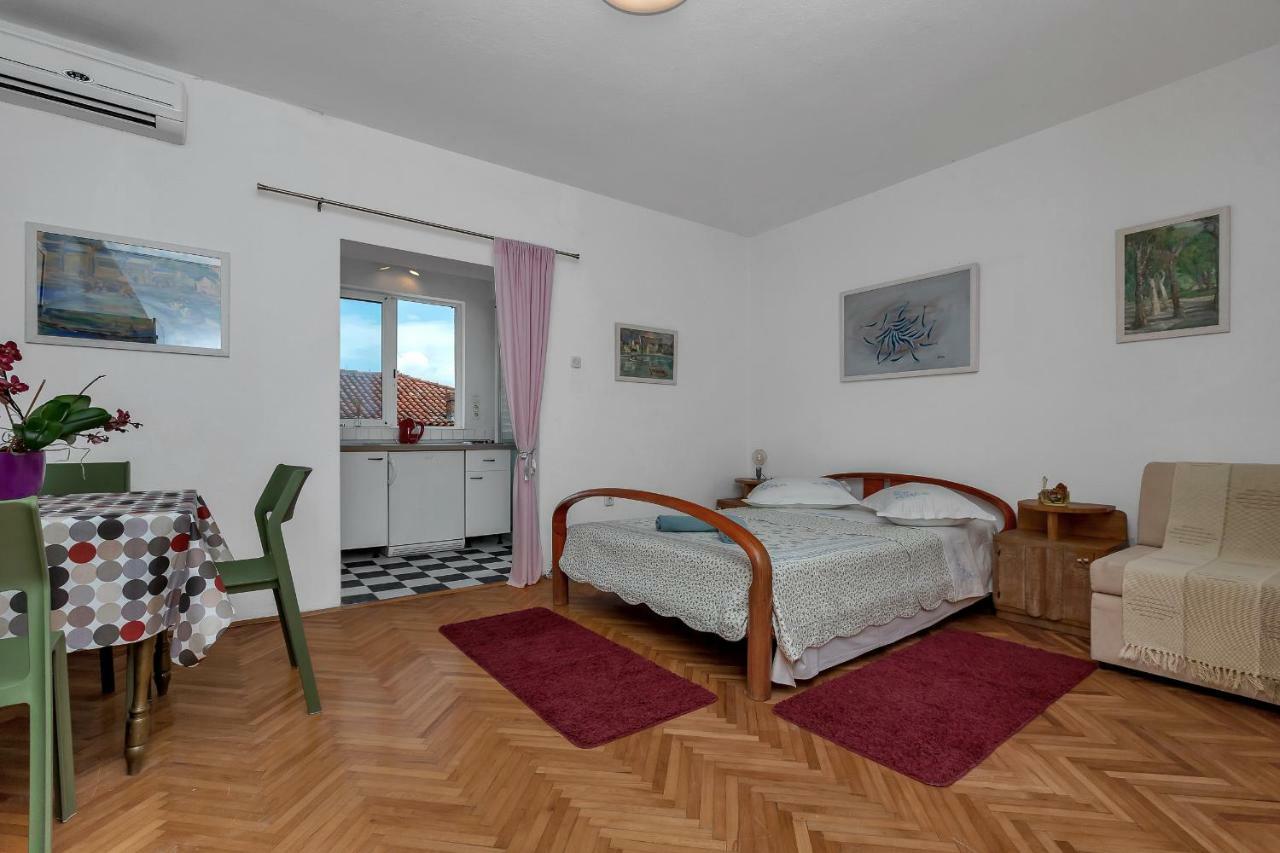 Apartment Mediteraneo Макарска Экстерьер фото