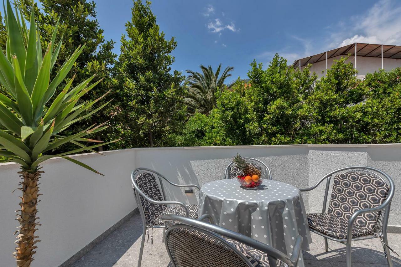 Apartment Mediteraneo Макарска Экстерьер фото