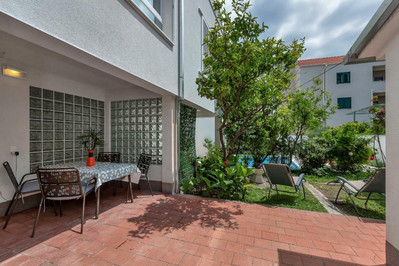 Apartment Mediteraneo Макарска Экстерьер фото