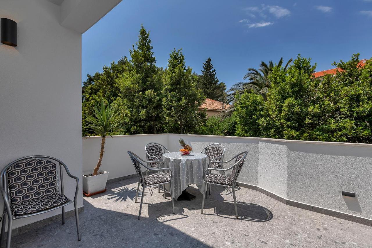 Apartment Mediteraneo Макарска Экстерьер фото
